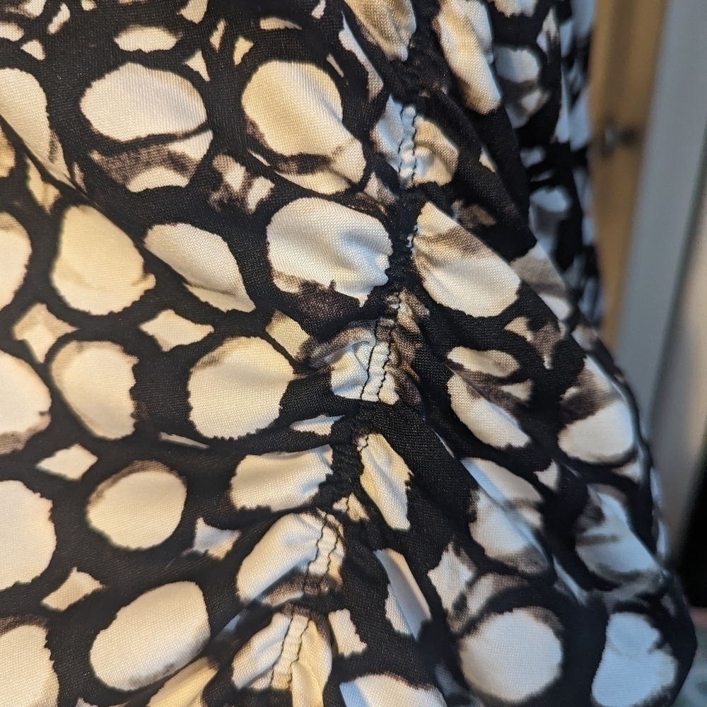 Croft and Barrow Sleeveless Dotted Blouse - Picture 2 of 2